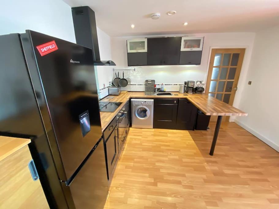 Sheffield City Centre Apartment & Balcony ภายนอก รูปภาพ