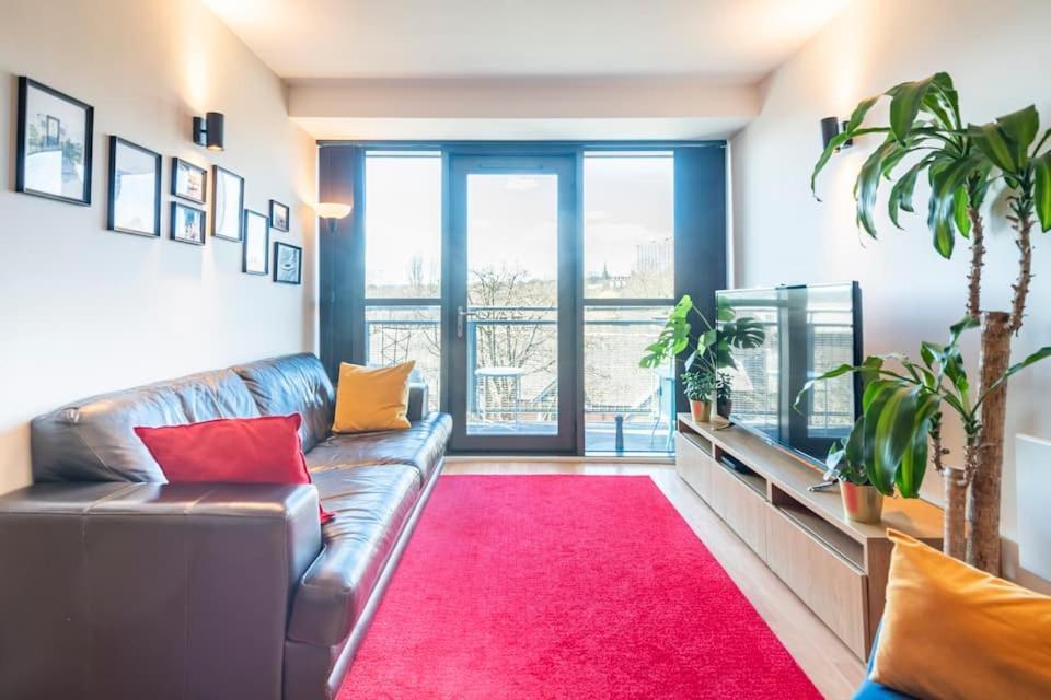 Sheffield City Centre Apartment & Balcony ภายนอก รูปภาพ