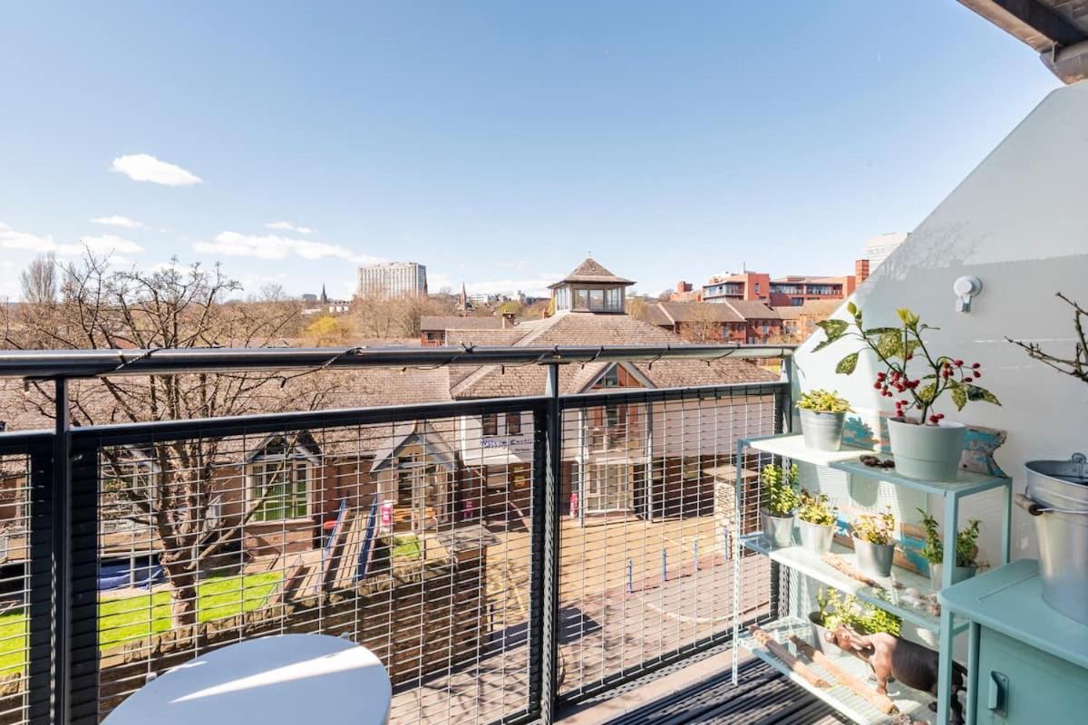 Sheffield City Centre Apartment & Balcony ภายนอก รูปภาพ